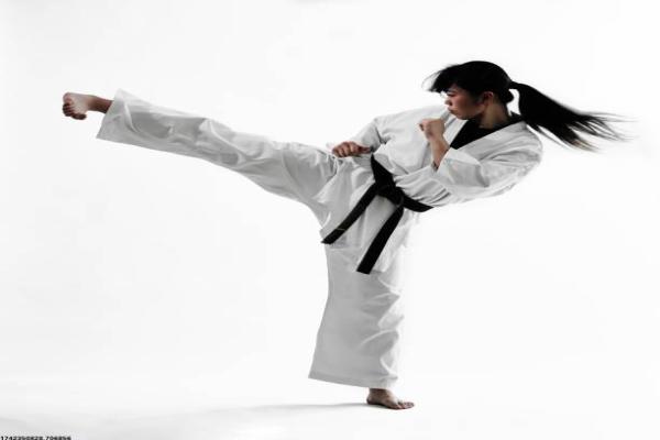 不同体育运动应如何选择合适的服饰?